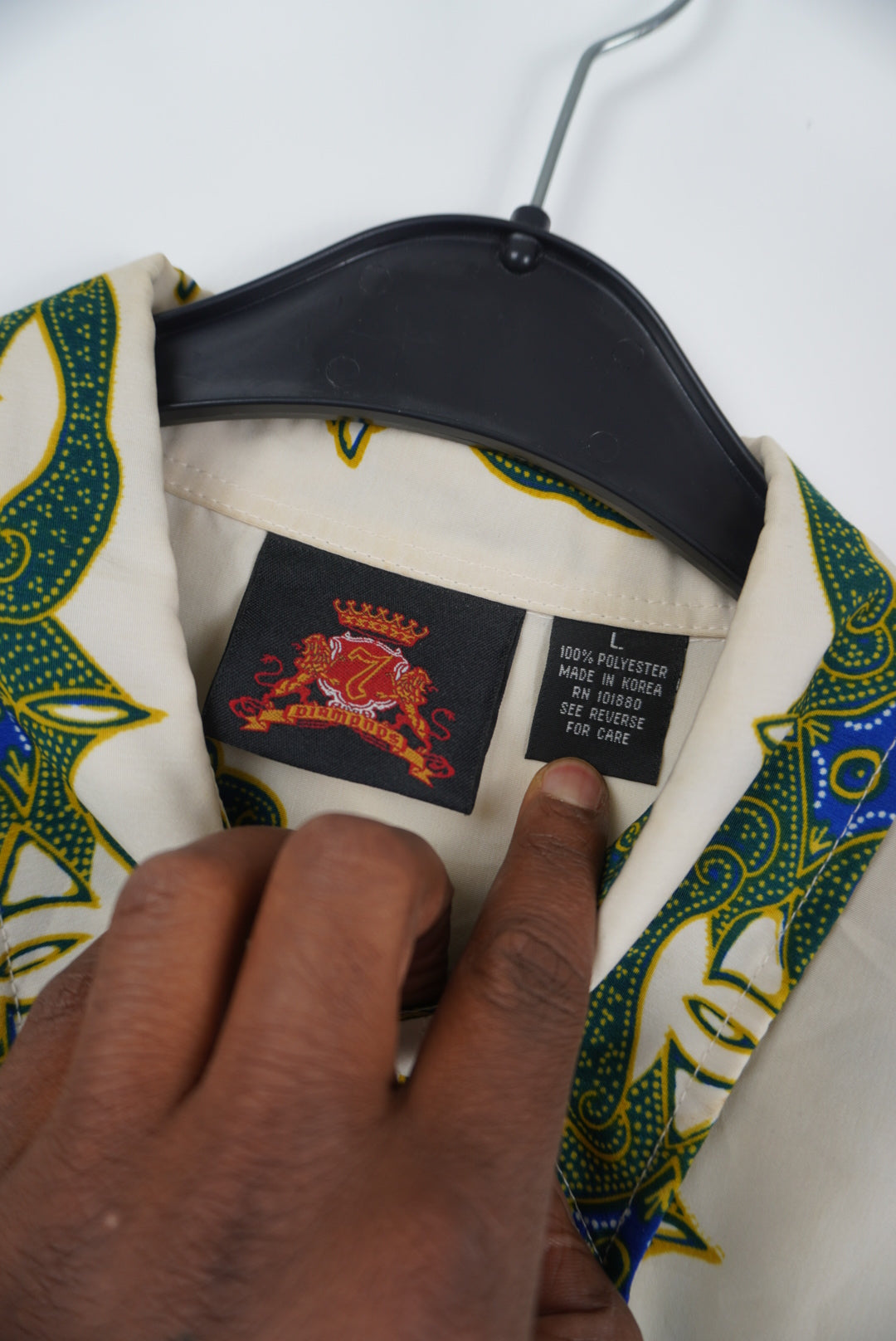 seven diamonds graphic shirt