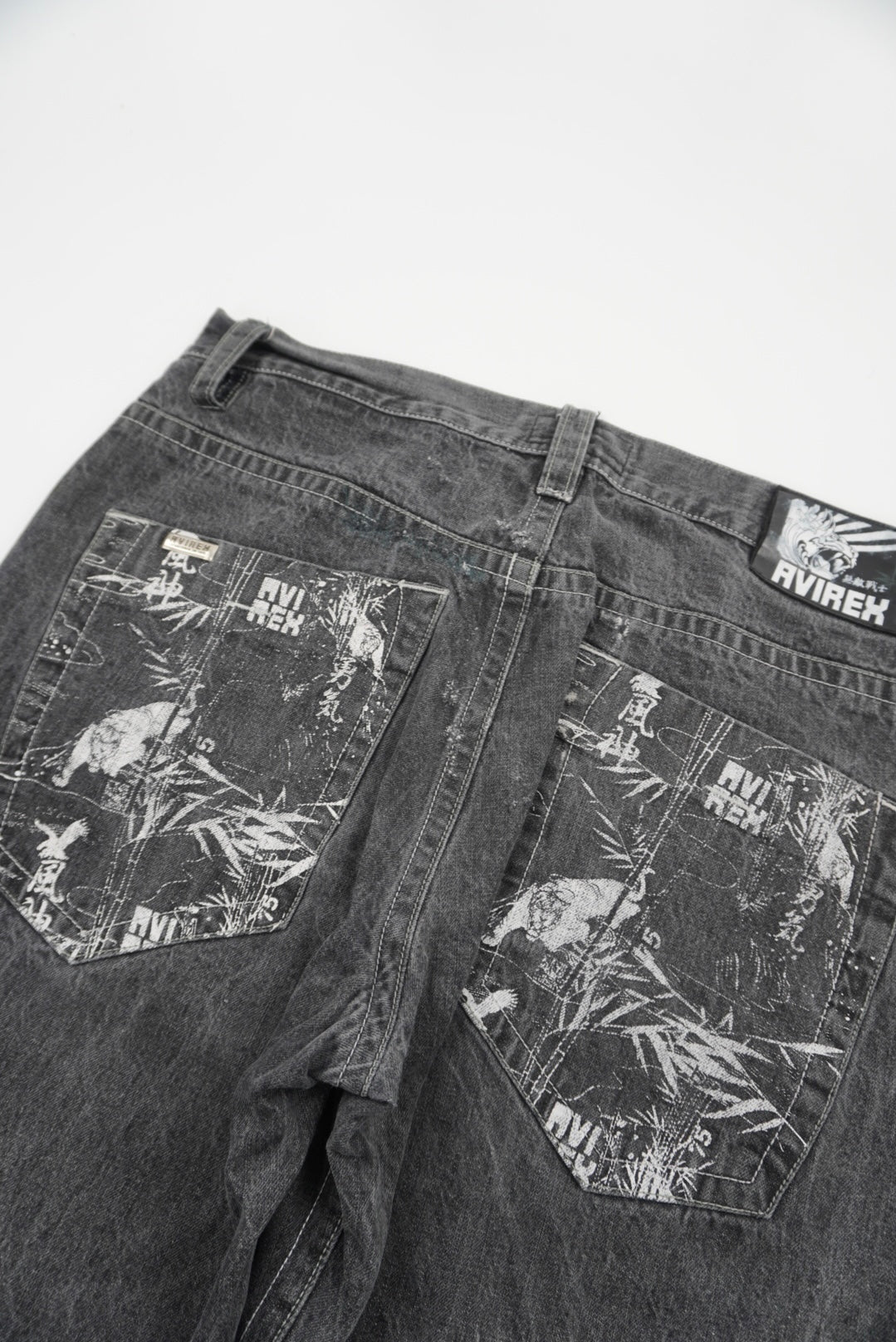 avirex baggy pants