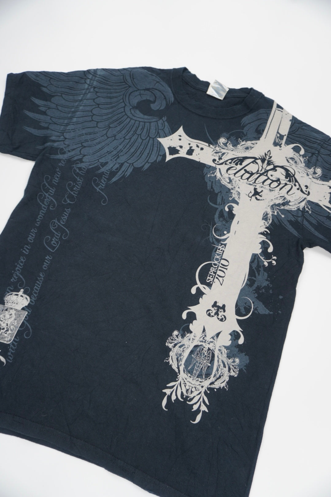 unbranded graphic tee