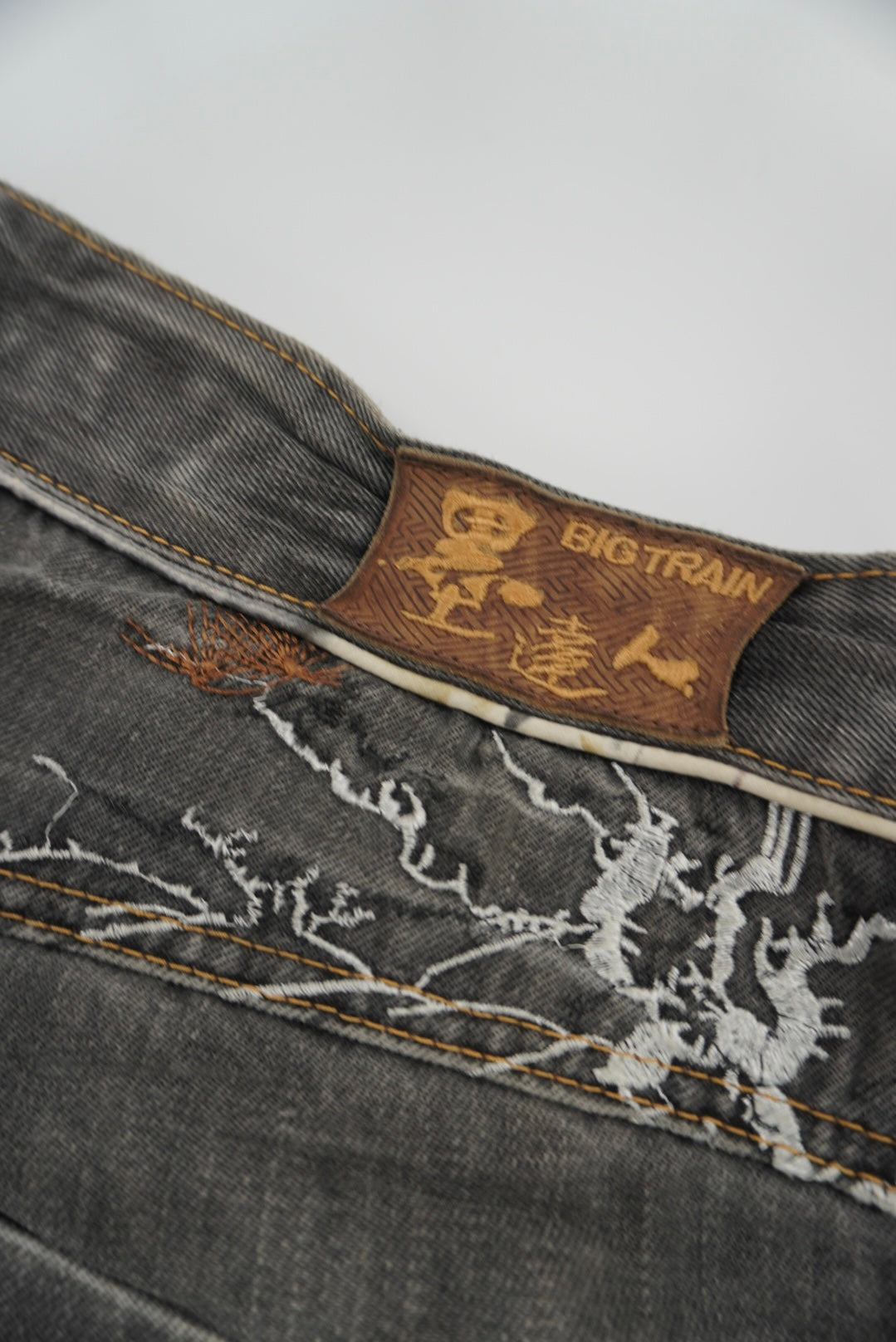 osaka big train baggy pants