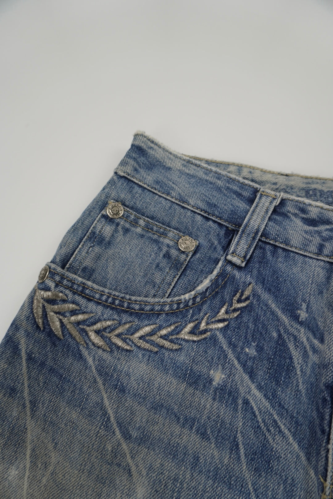 big train baggy pants