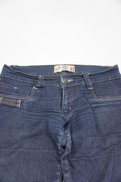 Pin Joy‘s flared Pants