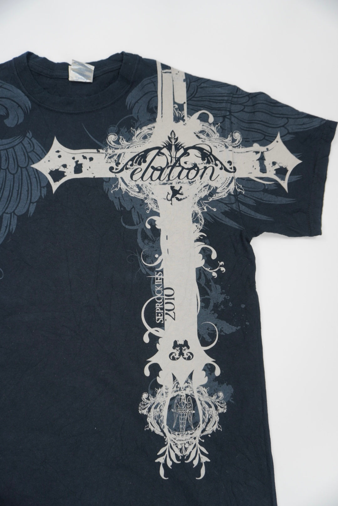 unbranded graphic tee