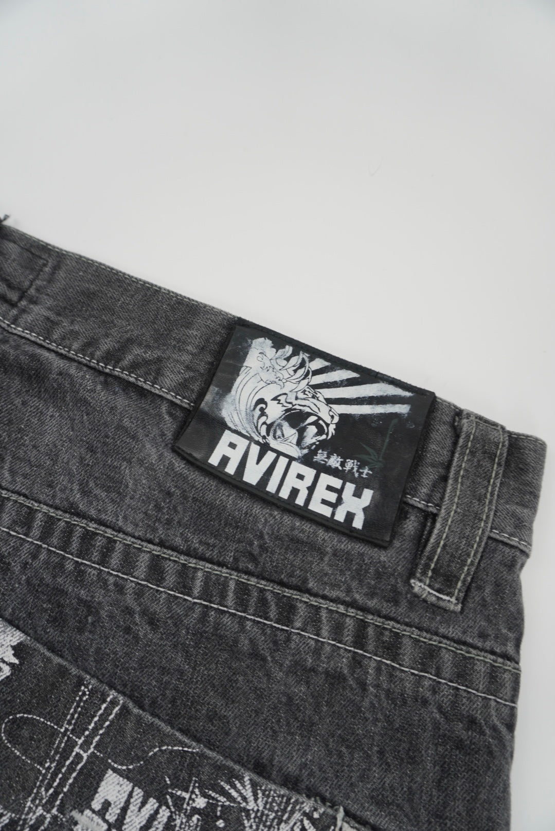 avirex baggy pants