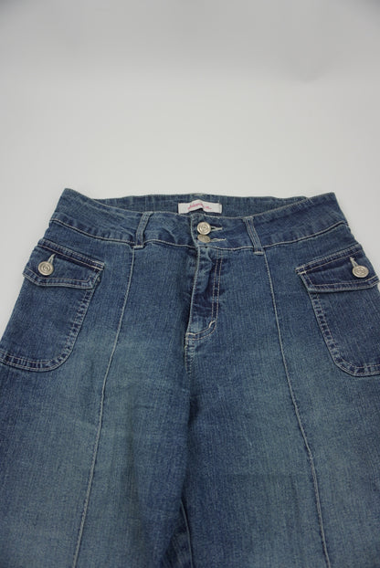 xhilarati flared Pants