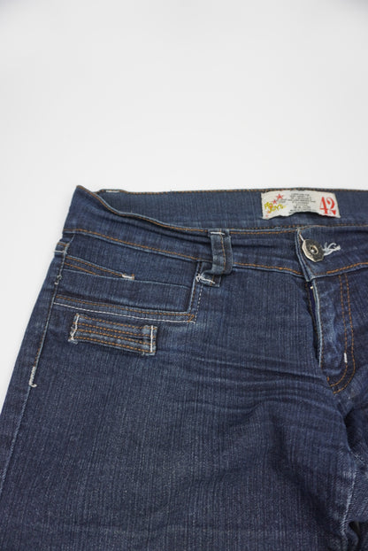 Pin Joy‘s flared Pants