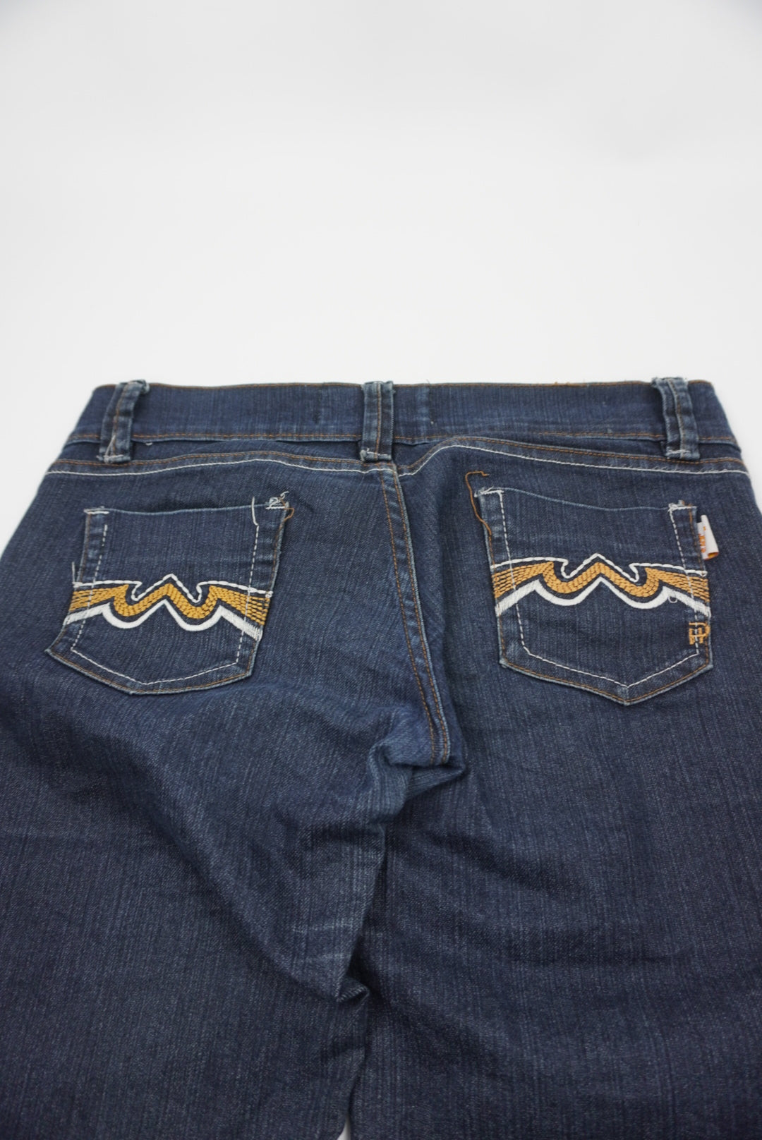 Pin Joy‘s flared Pants